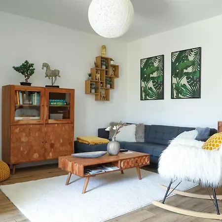 Happy Island Luxury شقة Sárvár