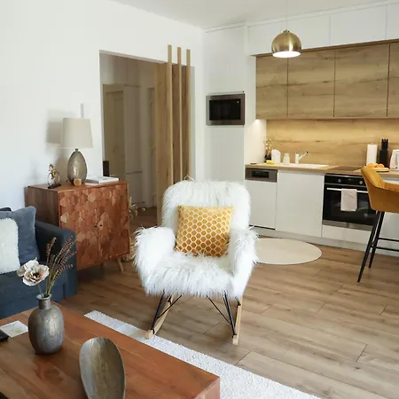 Happy Island Luxury Διαμέρισμα Sárvár